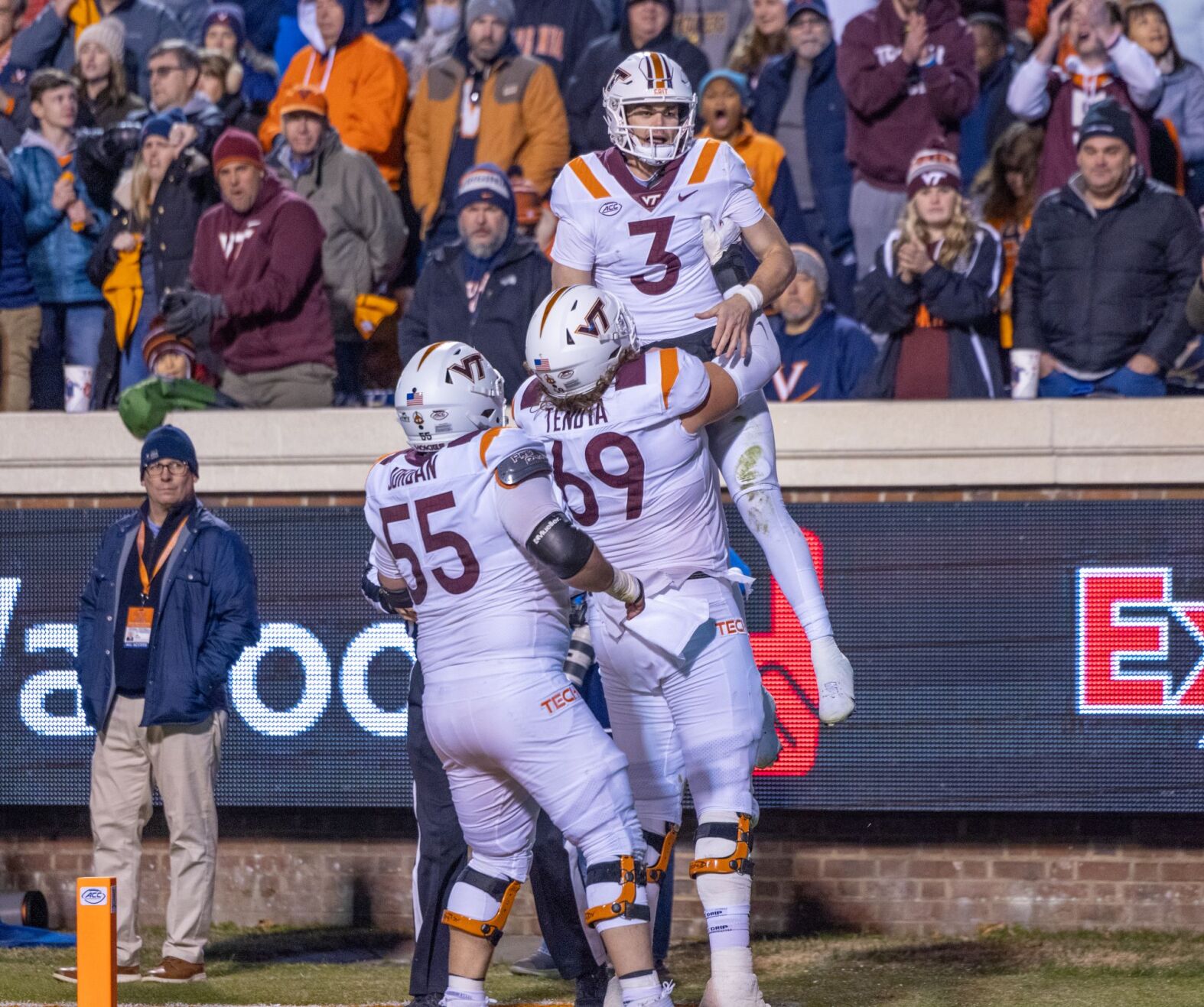 VT vs VA 21 football_16.jpg